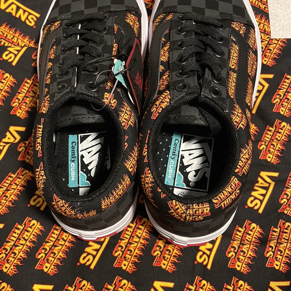 Stranger Things Custom Vans - Picture 3 of 4